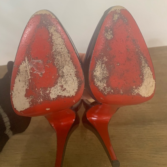 Cristian Louboutin pumps - Picture 14 of 16
